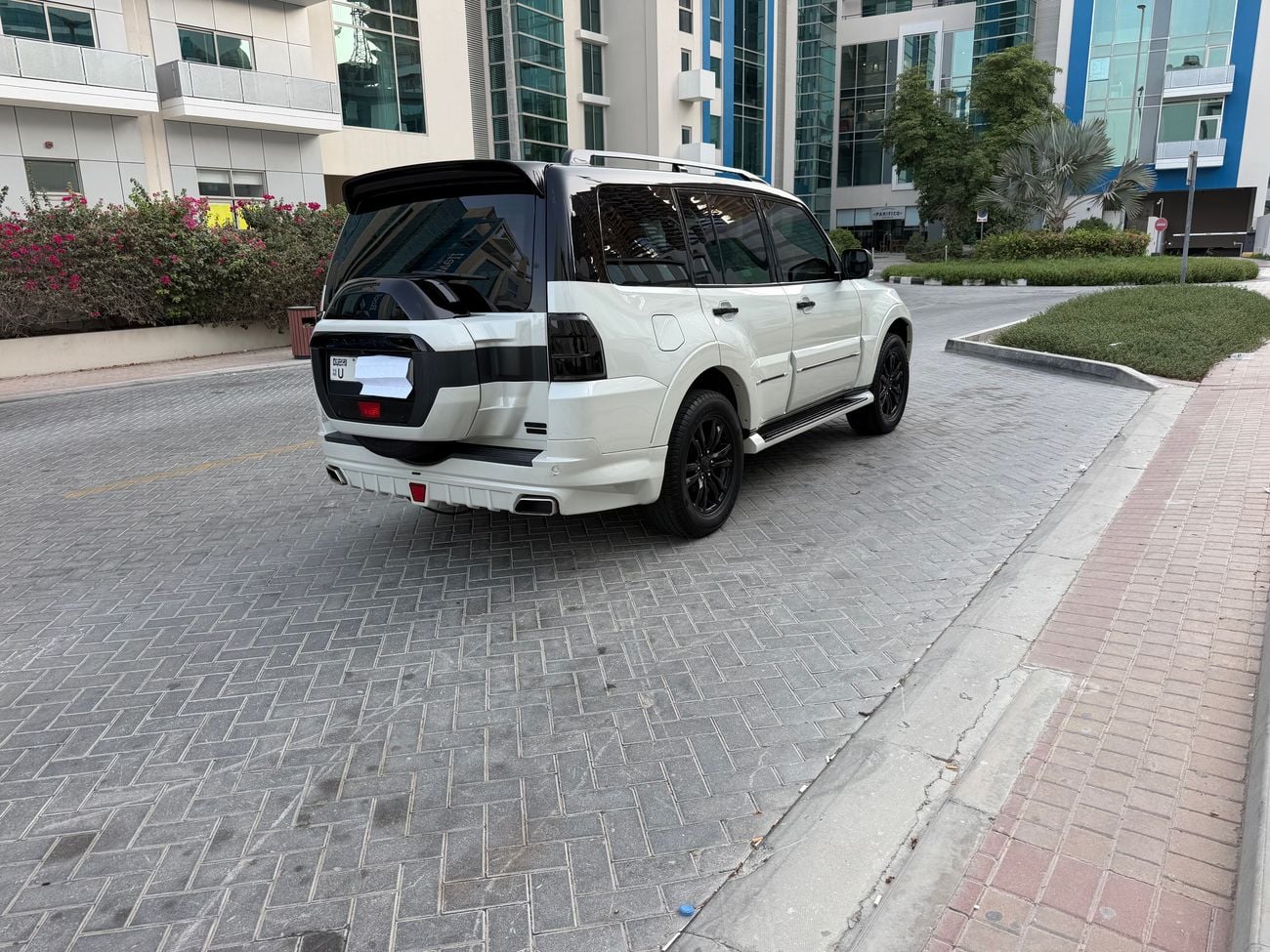 Mitsubishi Pajero GLS H/L SIGNATURE EDI