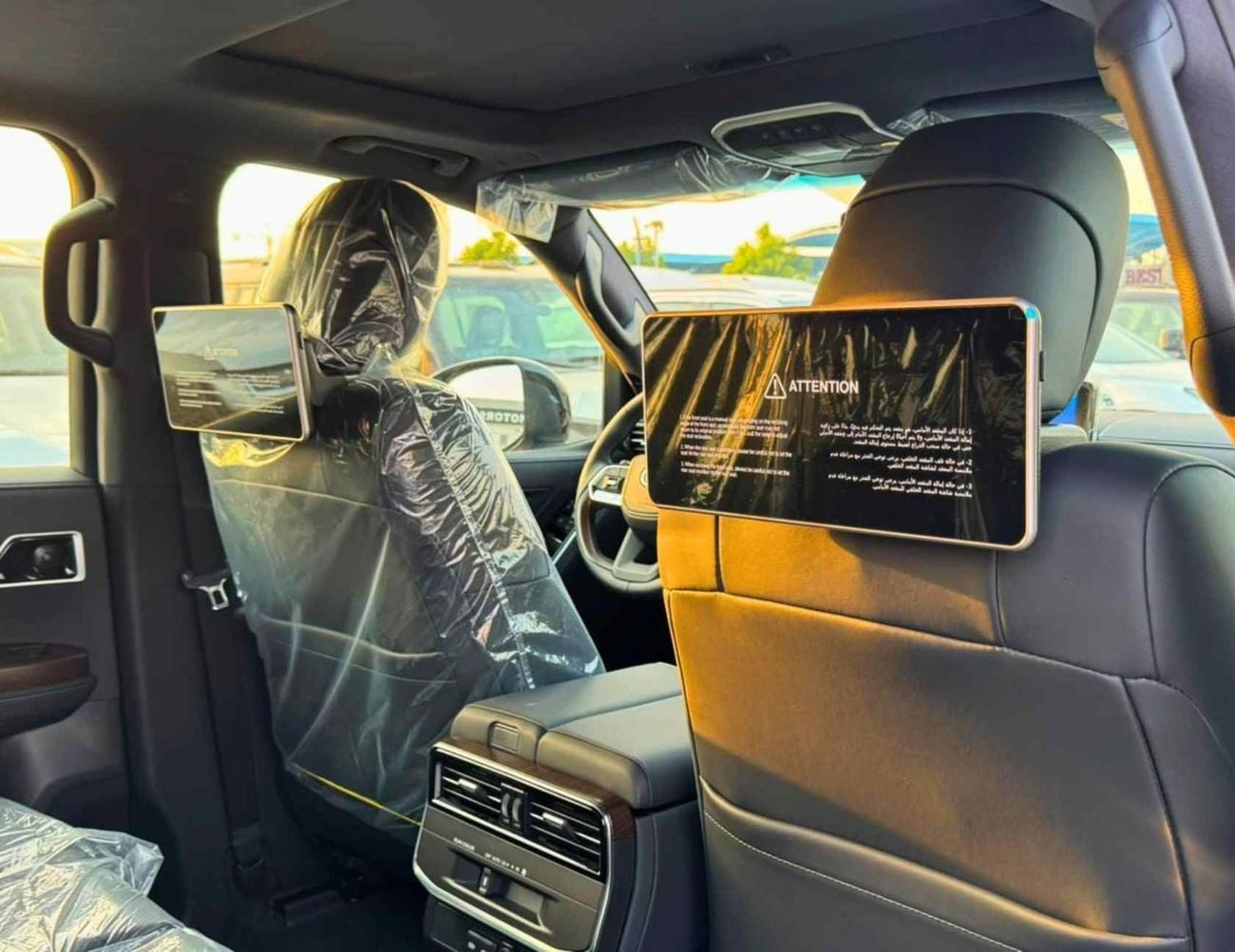 تويوتا لاند كروزر GXR 3.3L DIESEL || LEATHER WITH PWR SEATS | RADAR | FRONT CAMER | BIG DVD | JBL SPEAKERS (CODE # LCDGXR
