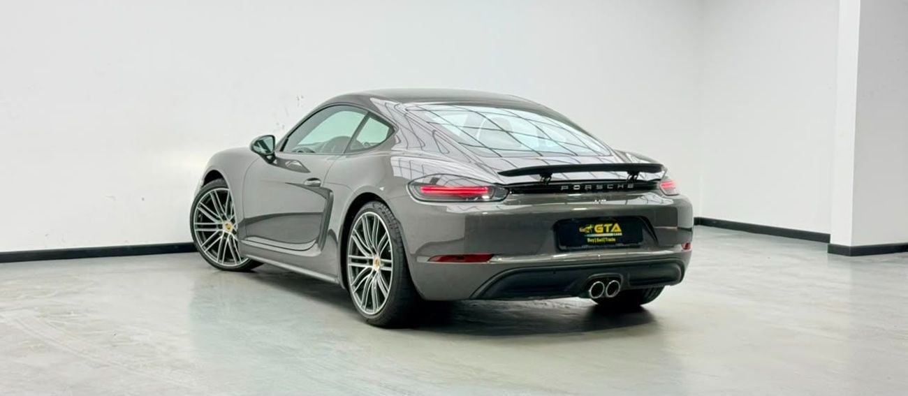 Porsche 718 Cayman STANDARD 2025 Porsche 718 Cayman, Porsche Warranty, Full Porsche Service History, Very Low Km, GCC
