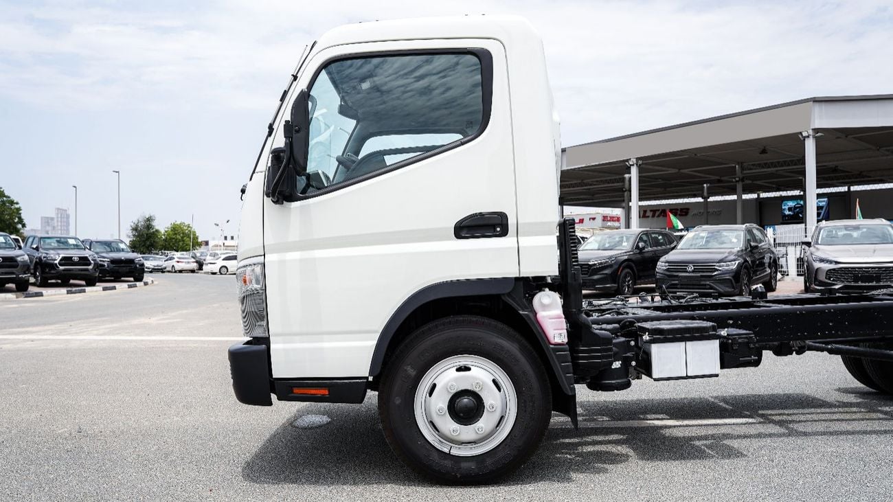 Mitsubishi Fuso Canter CHASSIS Brand New – 4.2L Diesel 2WD Manual – Z93 – GCC 2026 – Export only