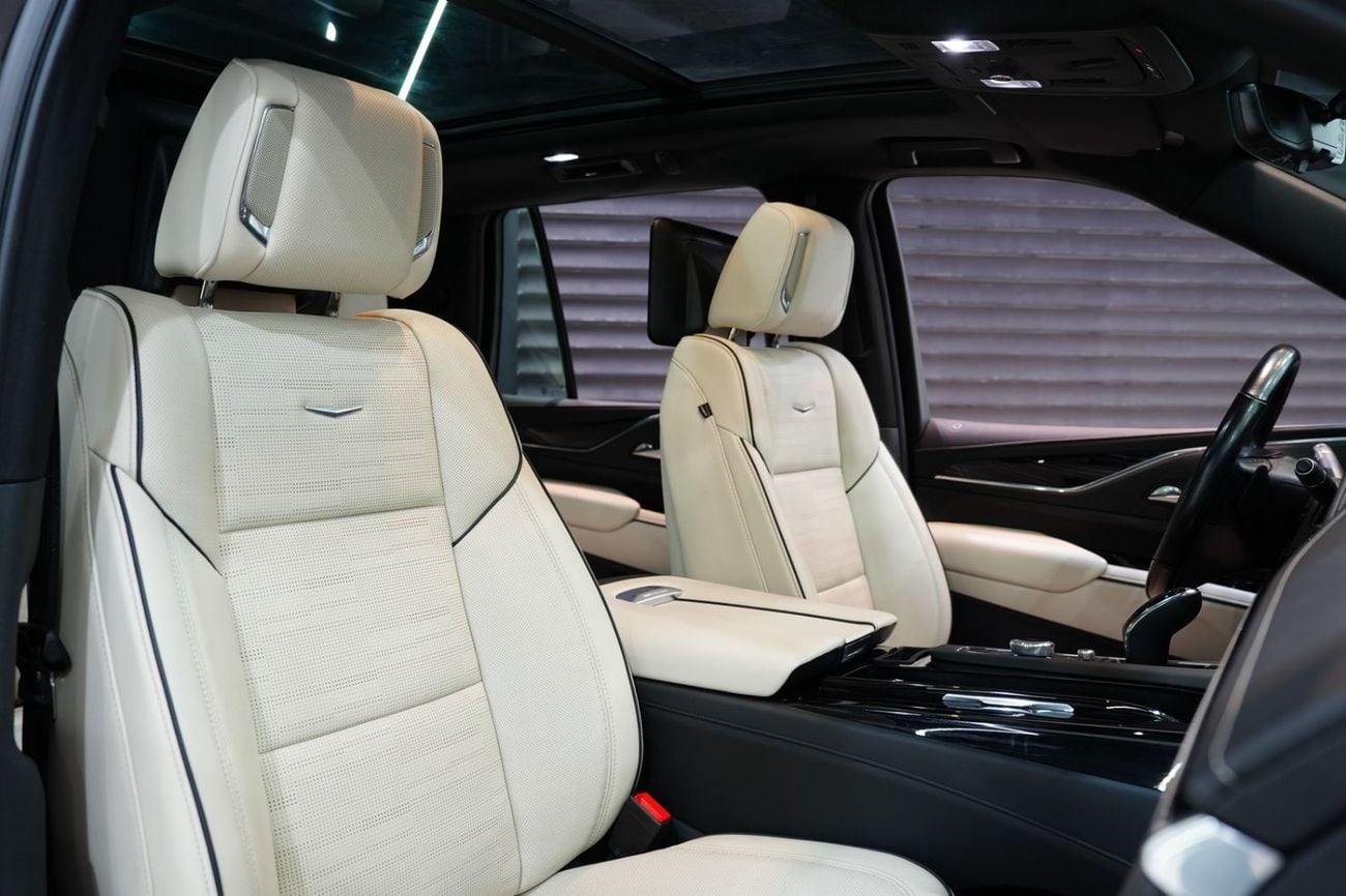 Cadillac Escalade Sport 600, Rear Entertainment, Captain Seats, Panoramic Roof, Dealer Warr + Serv!!