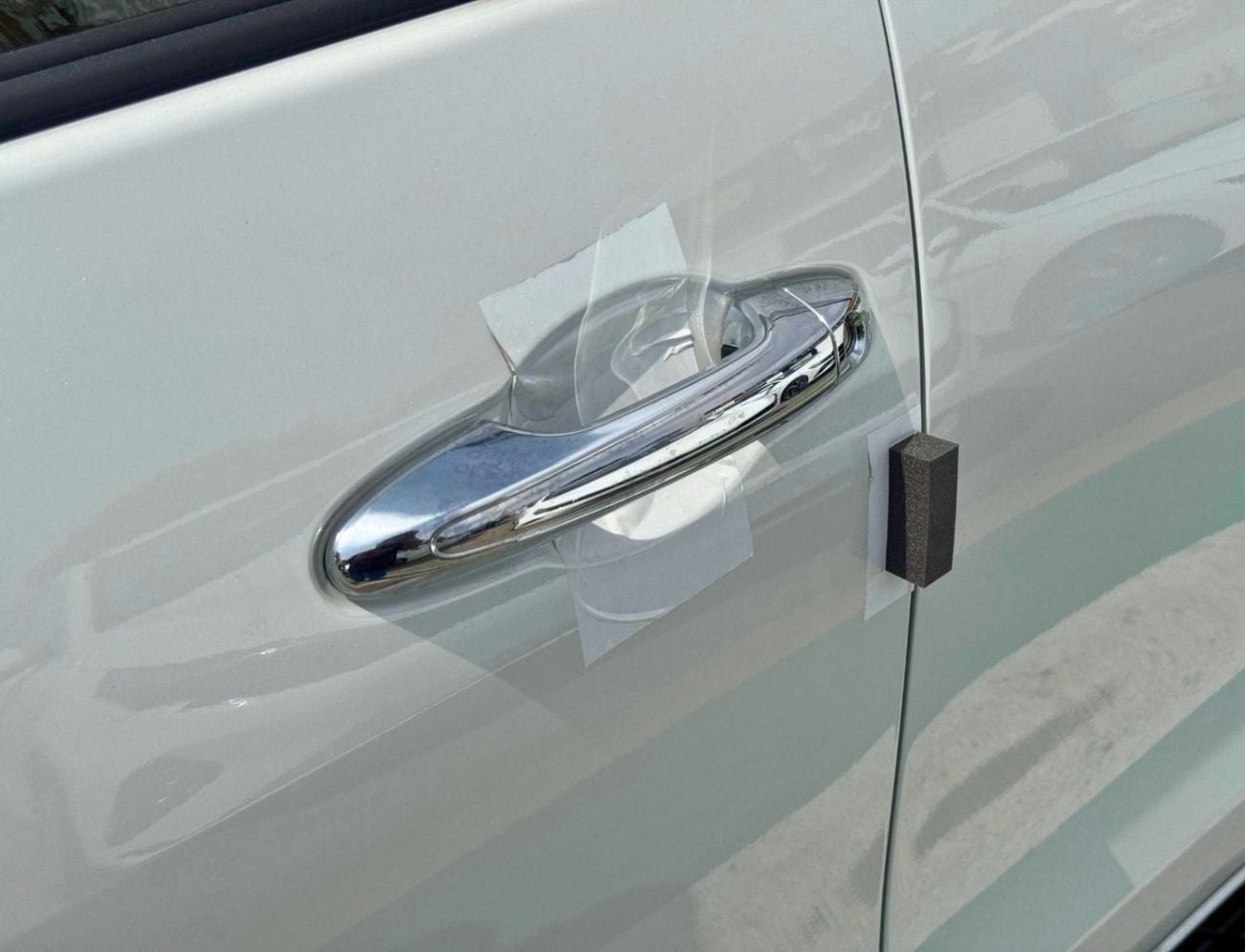 Toyota Fortuner EXR TOYOTA FORTUNER || 2.7L PETROL V4 / FABRIC SEATS / MANUAL AC (CODE # FPMB)