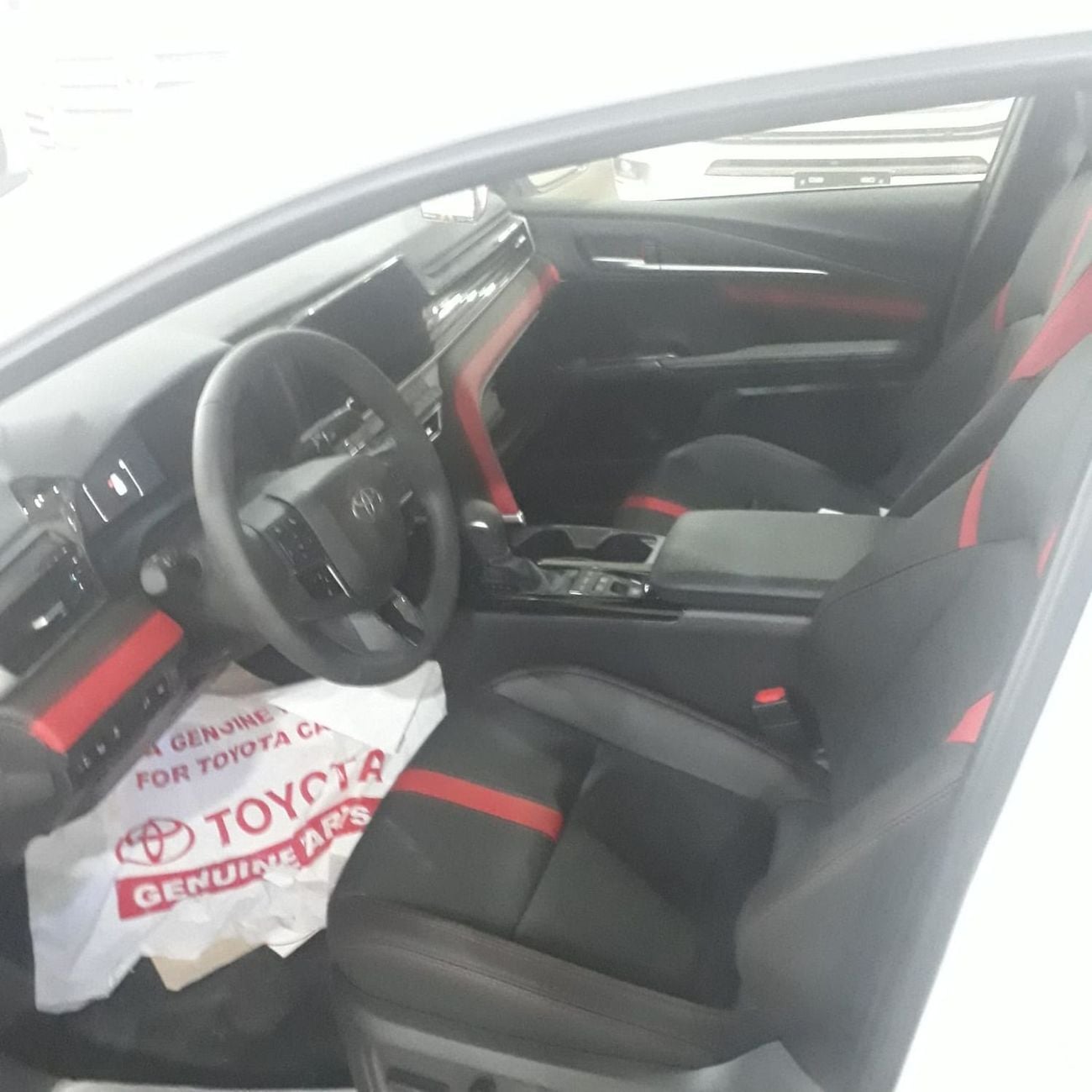 Toyota Camry LE HEV SPORTS, BLIND SPOT MIRROR, PANORAMIC ROOF, MODEL 2026