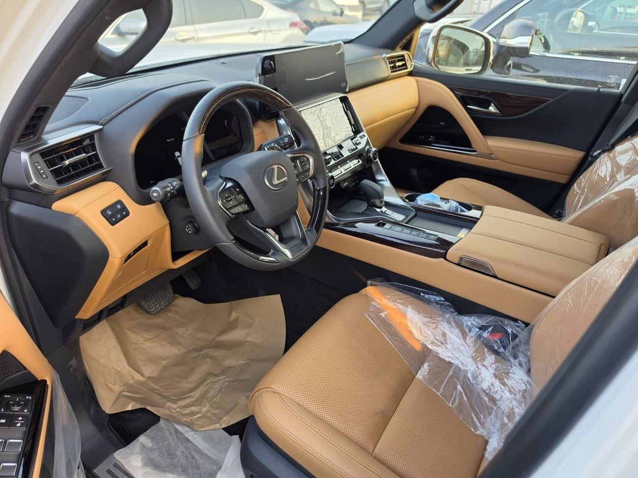 لكزس LX 700h SIGNATURE لكزس LX700h (VJH310) سيارة رياضية متعددة الاستخدامات سعة 3.5 لتر، دفع رباعي، 5 أبواب