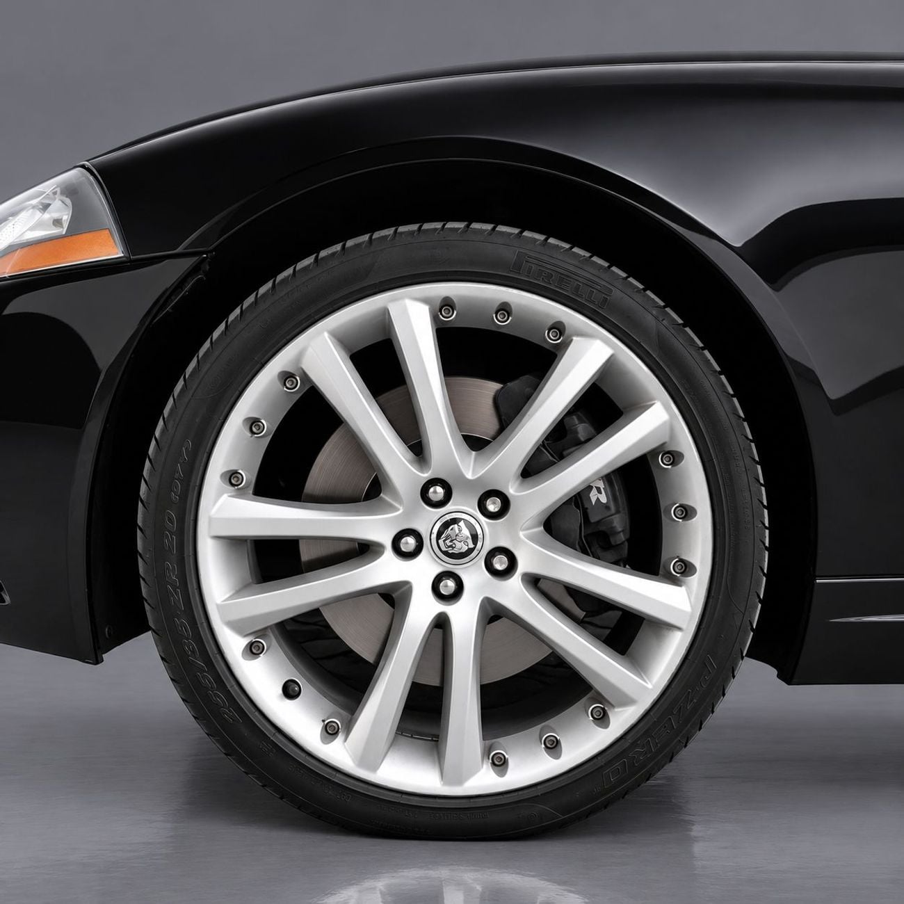 جاكوار XKR ستاندارد الدفع نقداً • جاكوار XKR • ضمان لمدة عام