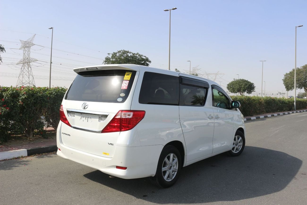 Toyota Alphard For export, the steering wheel is on the right side.