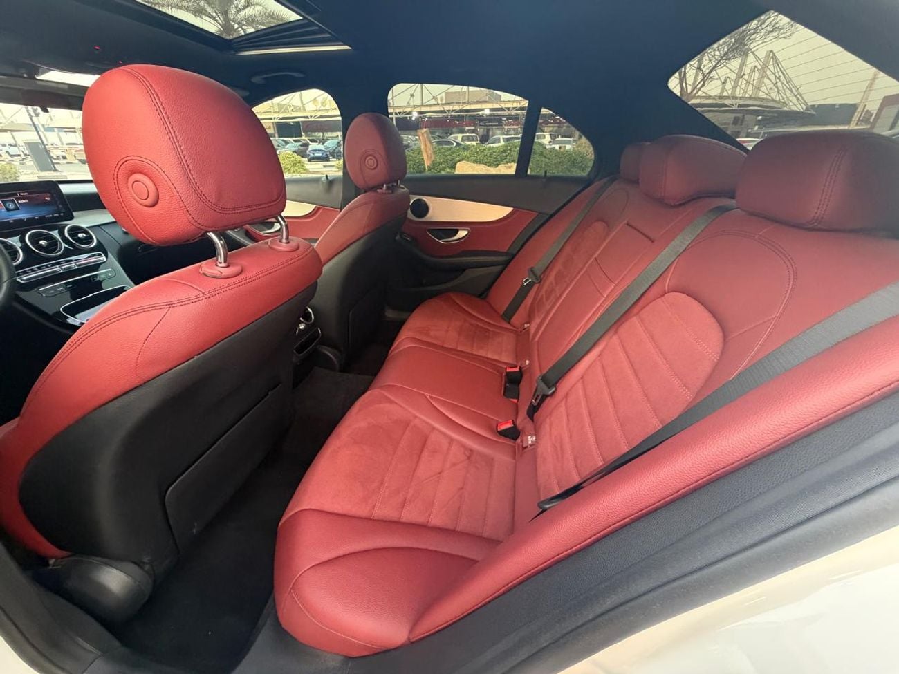 مرسيدس بنز C 200 C260 Mercedes-Benz C-Class C200 2020 -in Low Mileage Excellent Condition