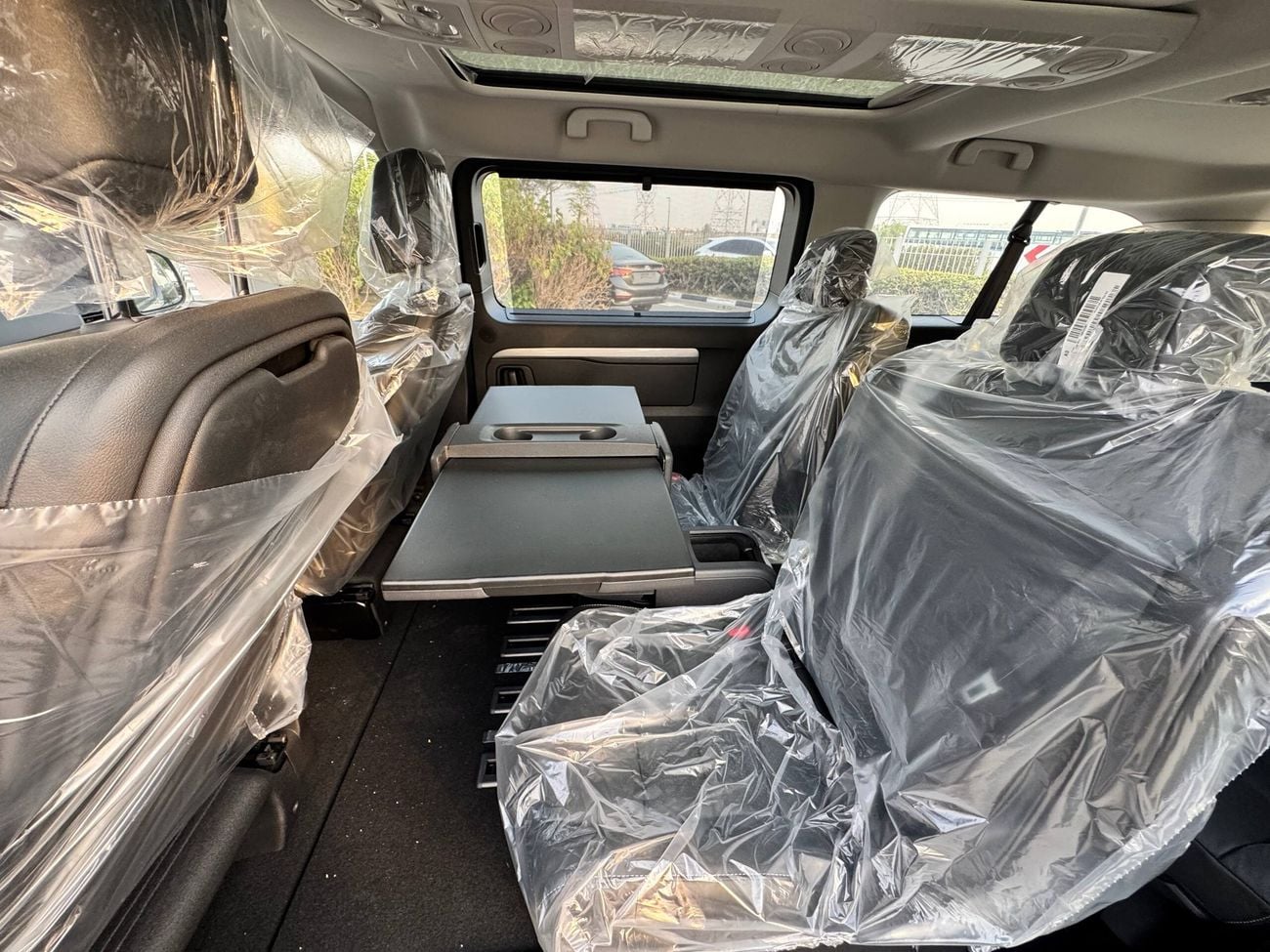 Peugeot Traveller VIP 7 Seater