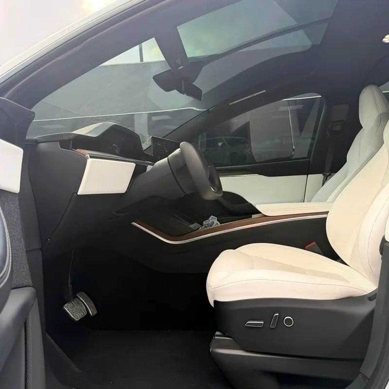 تسلا موديل اكس PLAID Long Range | Dual Motor AWD | 670 HP | 29600 KM | White | تسلا موديل X
