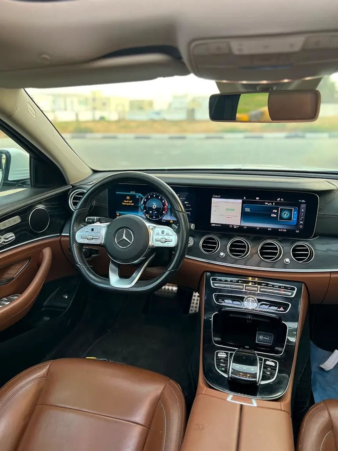 مرسيدس بنز E300 PREMIUM PLUS Mercedes E300. Gcc