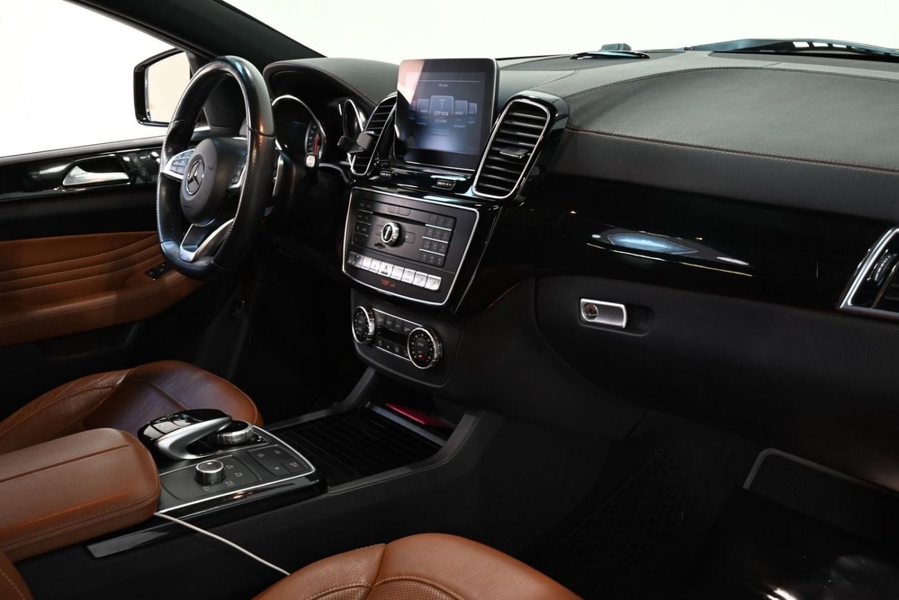 مرسيدس بنز GLE 43 AMG 2018 Mercedes GLE 43 AMG 4Matic, Full Service, Excellent Condition, GCC