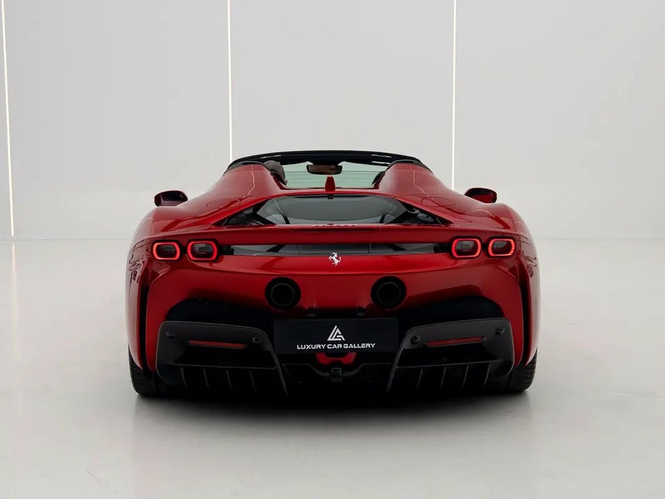 فيراري SF90 ستراديل سبايدر BRAND | CARBON FIBRE WHEELS | SPECIAL 4-LAYER PAINT