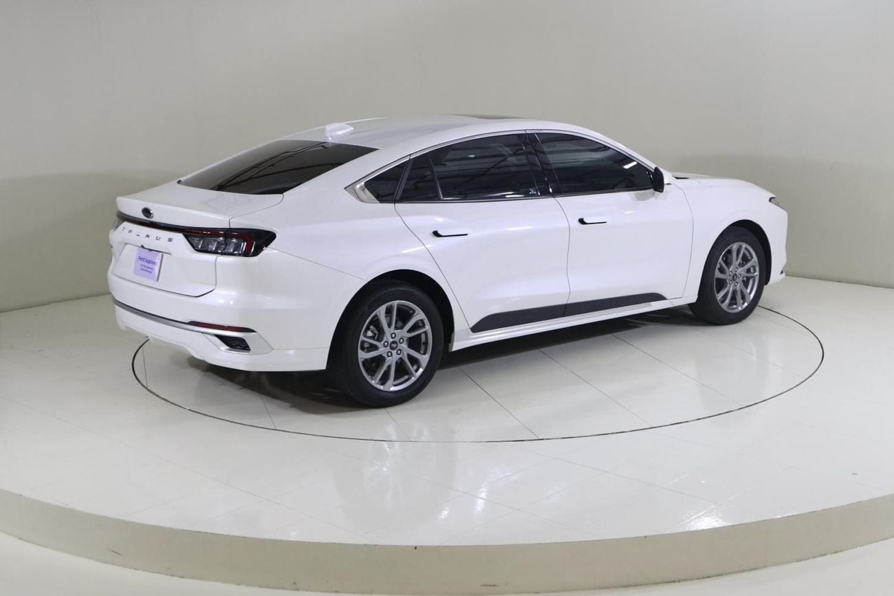 فورد توروس AMBIENTE TPC1224N / AL TAYER MOTORS/ AL QOUZ SHOWROOM