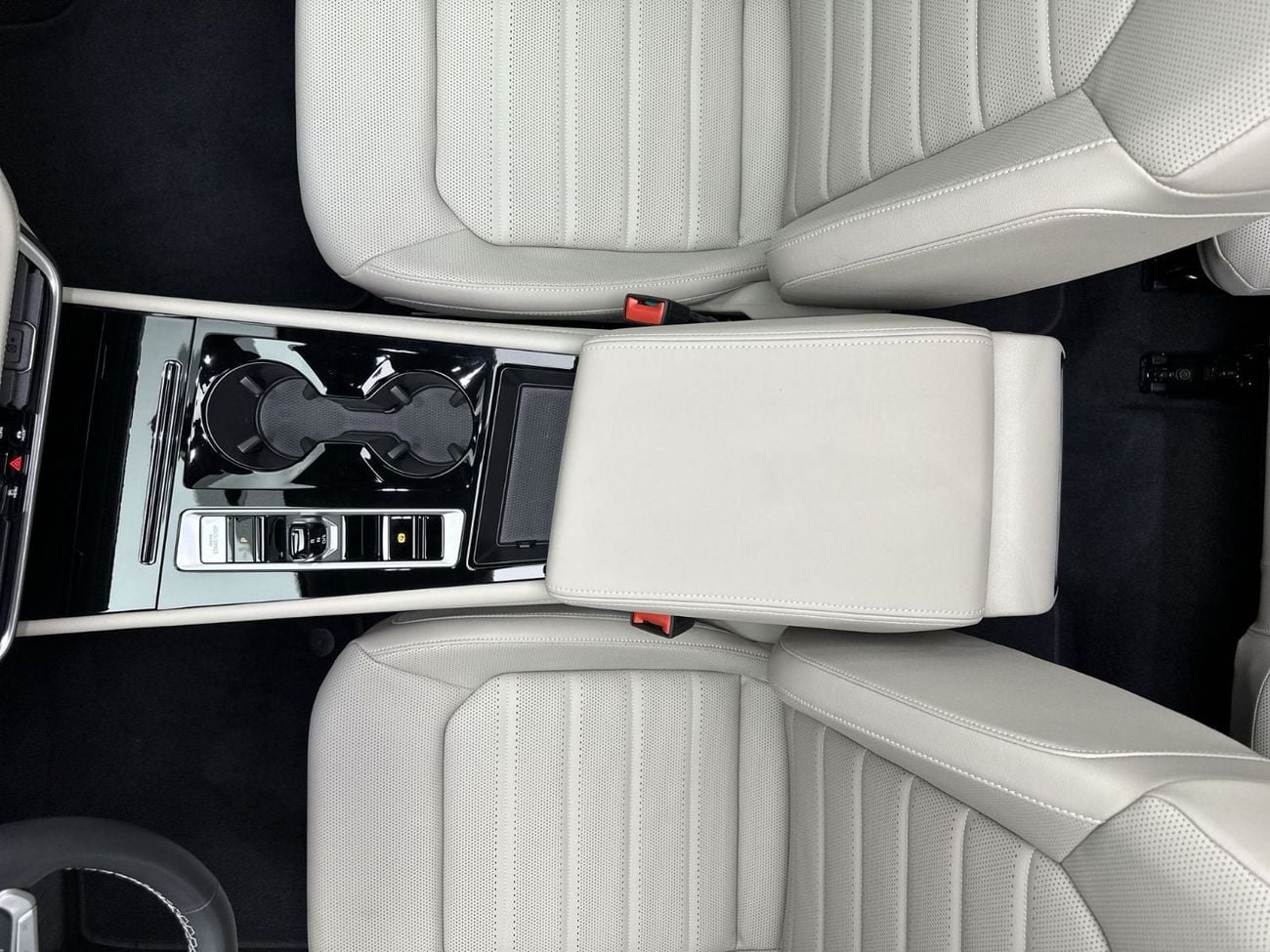 Volkswagen Teramont COMFORTLINE Teramont Comfortline 2L (Facelift 2) | 7-Seater | Panoramic Sunroof | Leather | Adaptive Cruise