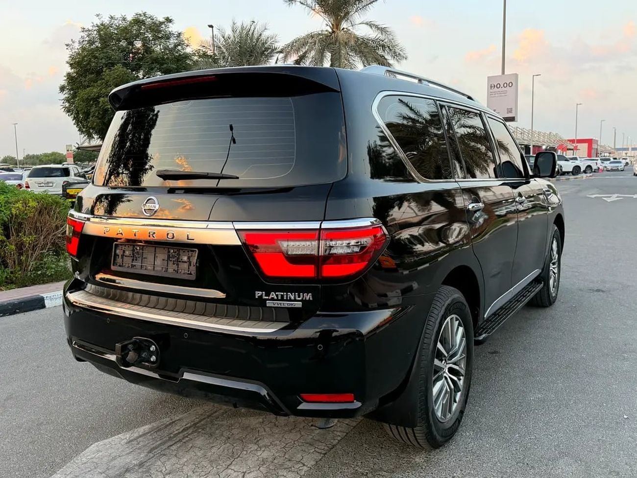 Nissan Patrol LE TITANIUM GCC Specs - Excellent Condition!