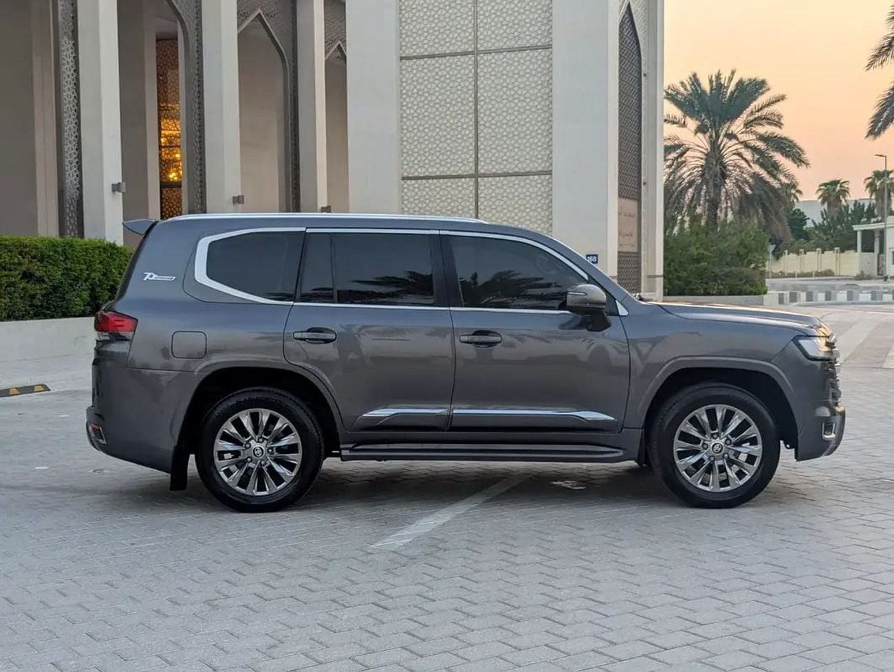 Toyota Land Cruiser GXR GCC specs Facelifted 2025 V6 4.0L Excellent Condition