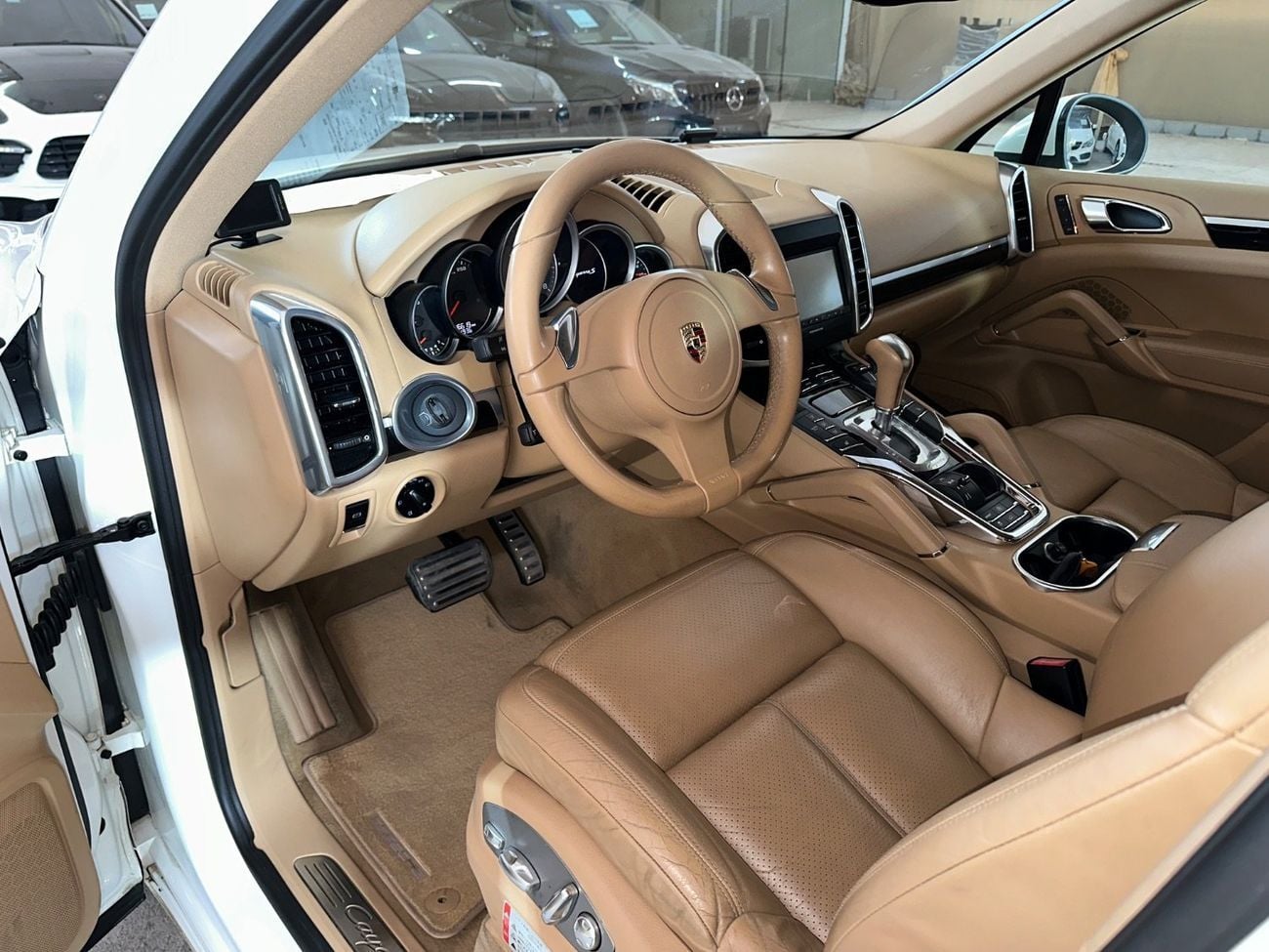 Porsche Cayenne S PORSCHE CAYENNE 2012 | PORSCHE SERVICE HISTORY | TWO KEYS | 14-WAY ADAPTIVE SEATS
