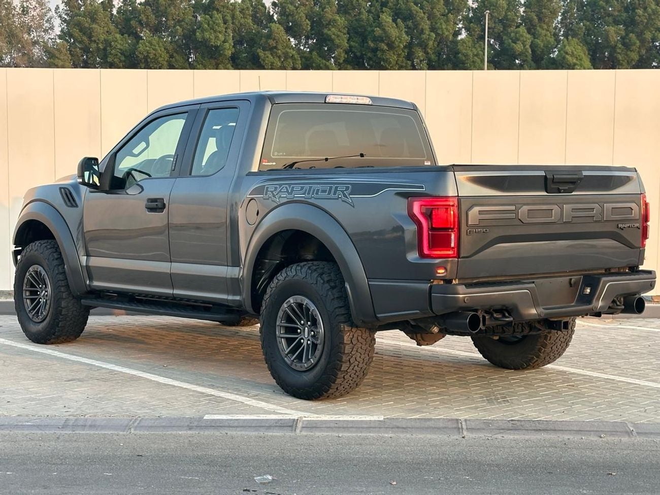 Ford F-150 RAPTOR SUPER CAB