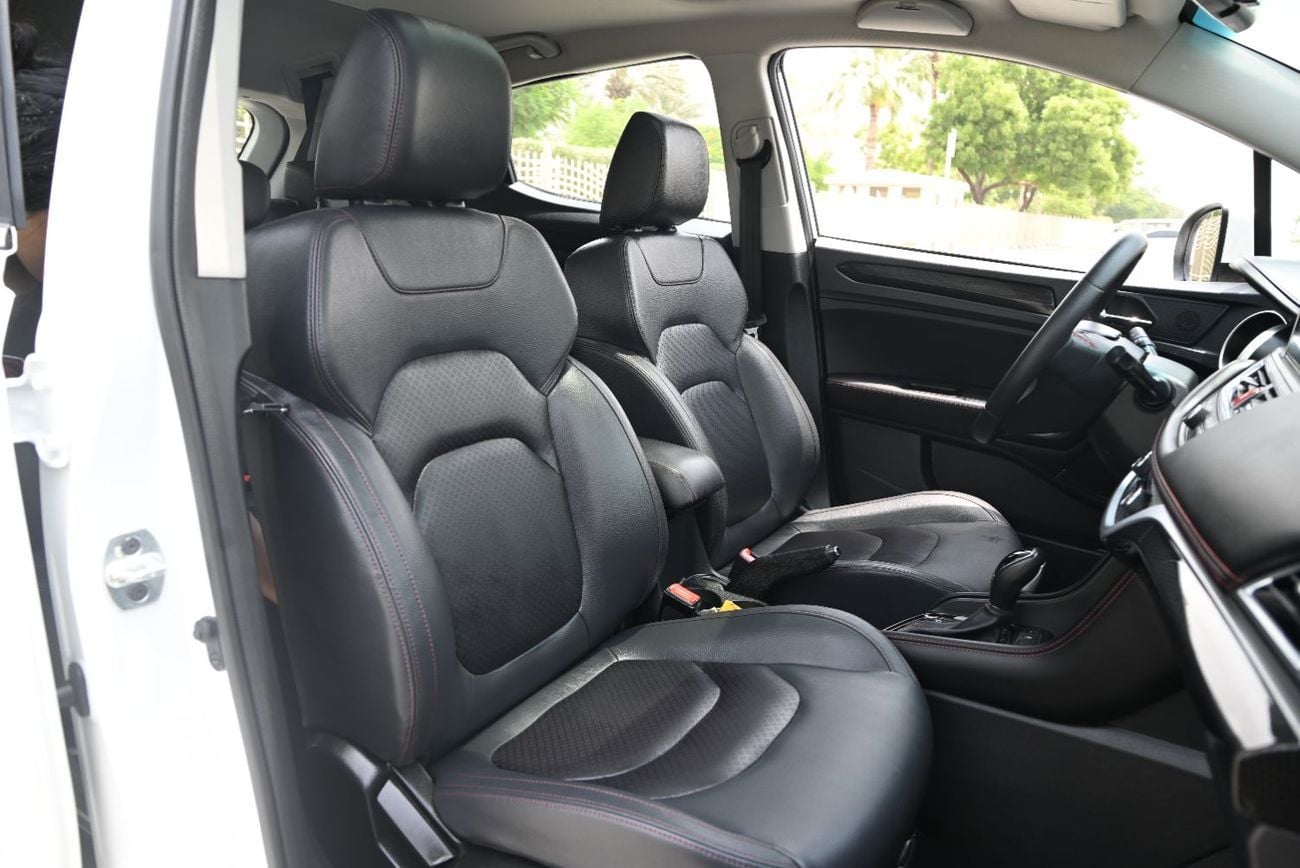 جاك S3 Plus INTELLIGENT LUXURY - 0% DP - FREE WARRANTY - JAC S3+ 2023 - APPLE CARPLAY - ORIGINAL PAINT