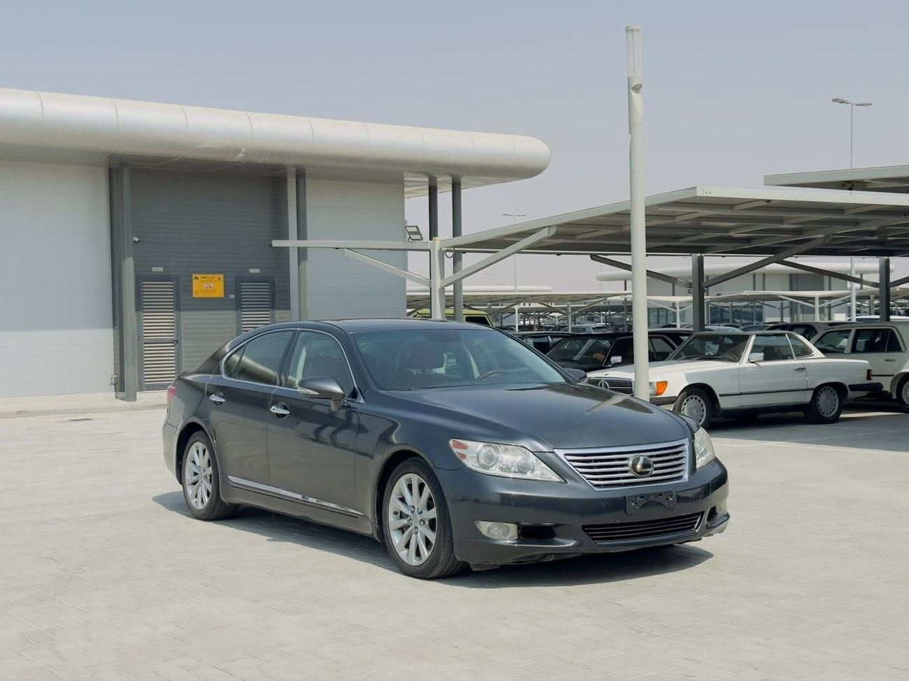 لكزس LS 460 SWB