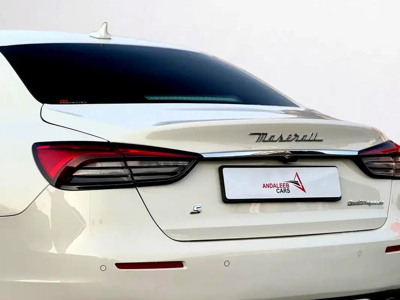 Maserati Quattroporte S FULL DEALER SERVICE HISTORY | 0% DOWNPAYMENT | 430 HP | GCC