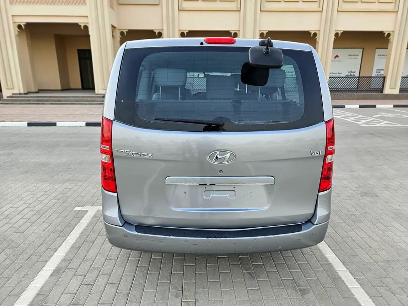 هيونداي جراند ستاريكس STANDARD DIESEL Full Automatic 12 Leather Seats Complete Condition With Low KM