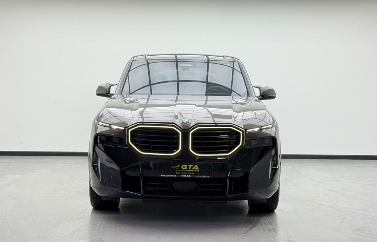 بي أم دبليو XM M SPORT بي إم دبليو XM موديل 2024، ضمان بي إم دبليو + باقة خدمة 2029، سجل صيانة كامل من بي إم دبليو، مقصورة