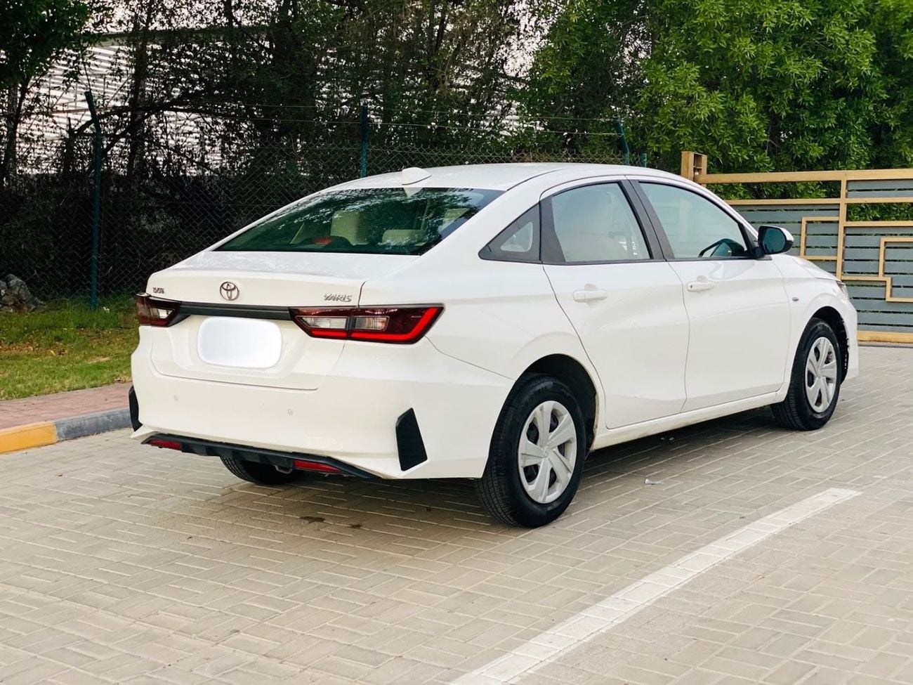 Toyota Yaris E