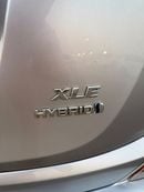 Toyota RAV4 XLE RAV4 XLE HV 4X4