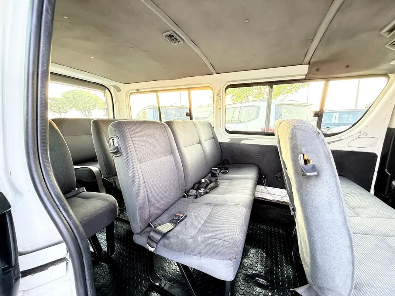 Toyota Hiace GL GCC Specs-passenger Van - excellent condition