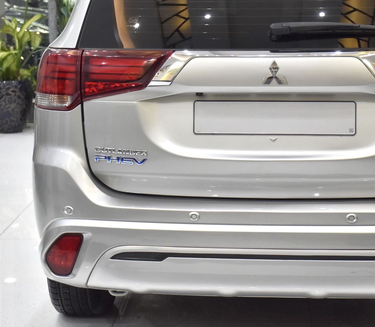 Mitsubishi Outlander GLX EXCELLENT DEAL for our Mitsubishi Outlander PHEV ( 2020 Model ) in Silver Color GCC Specs