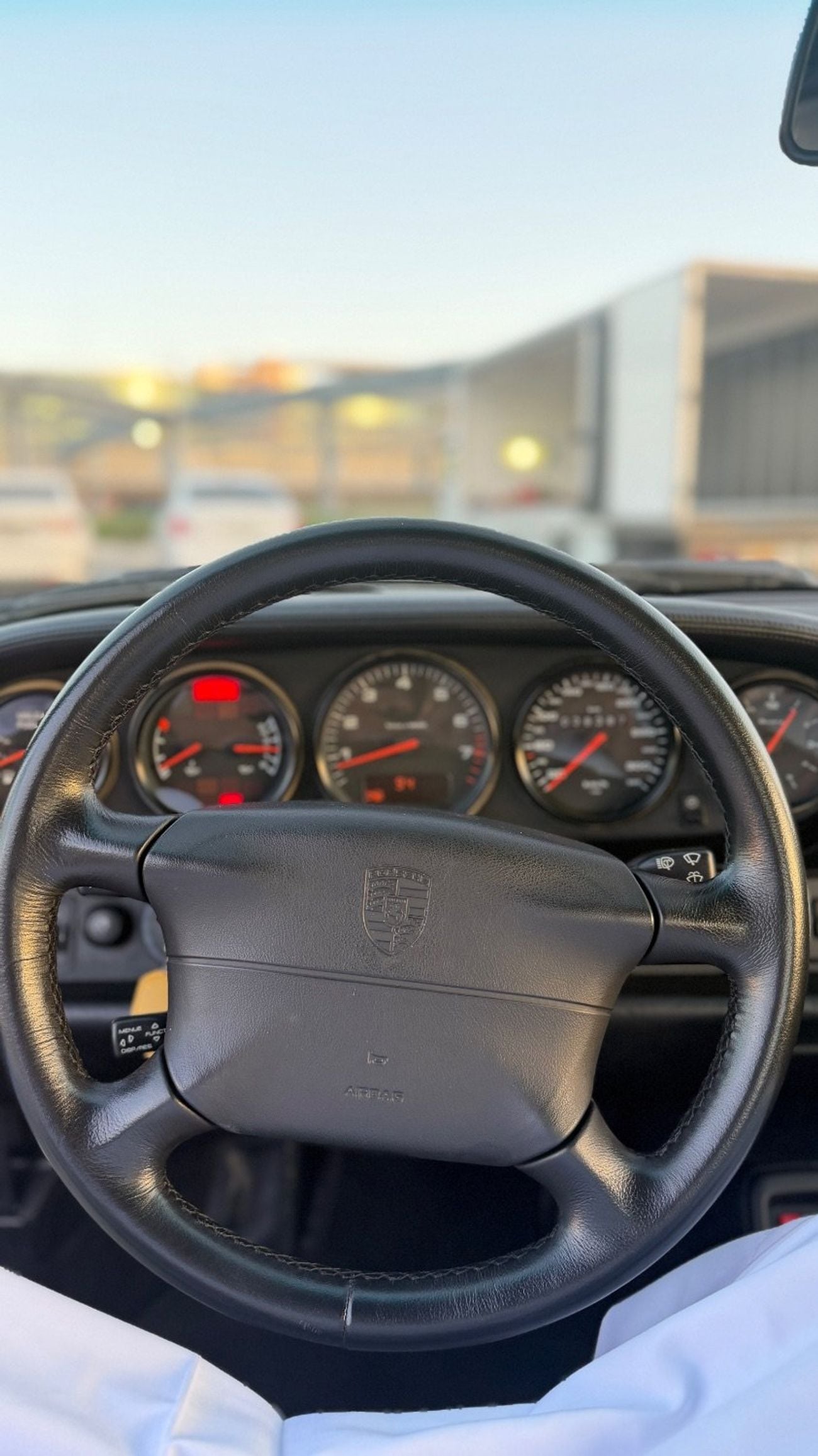 Porsche 911 CARRERA