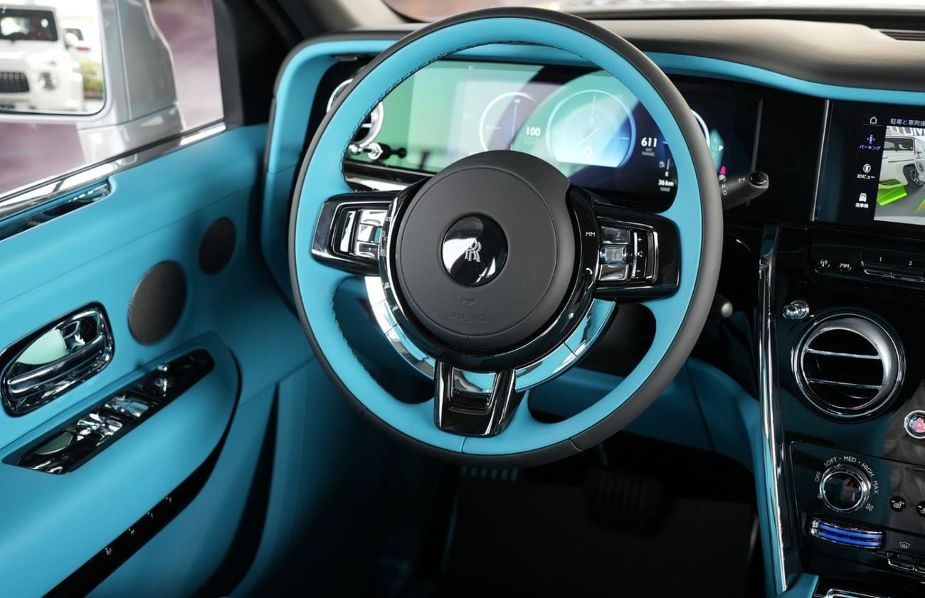 Rolls Royce Cullinan SILVER BADGE