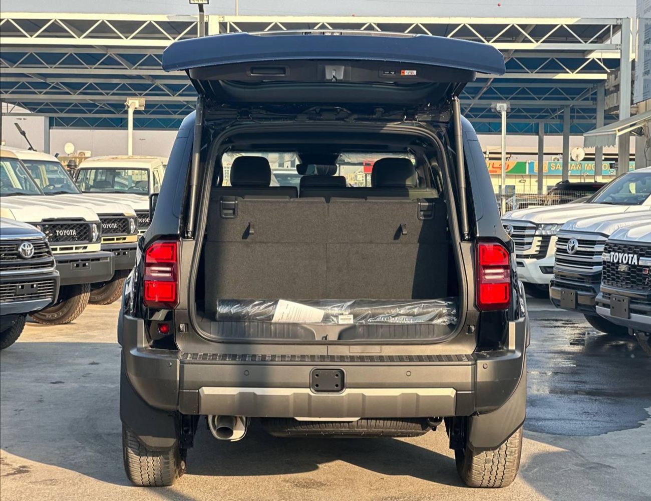 Toyota Prado VXR Toyota Prado 2.4L PTR A/T // 2027 // Mid Option with RADAR