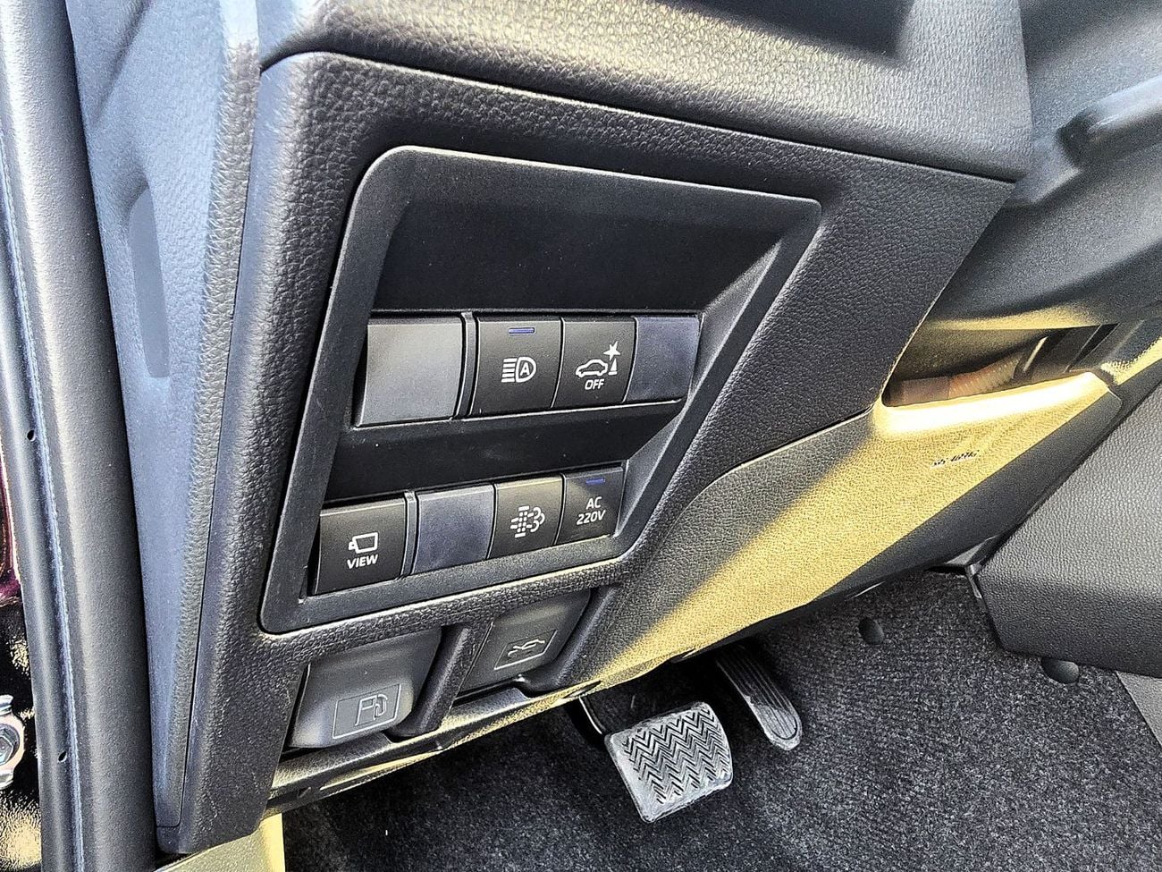 Toyota Hilux ADVENTURE Toyota Hilux New shape D.C 2.8l Turbo Diesel A/T 4WD Black Color 2026 Model