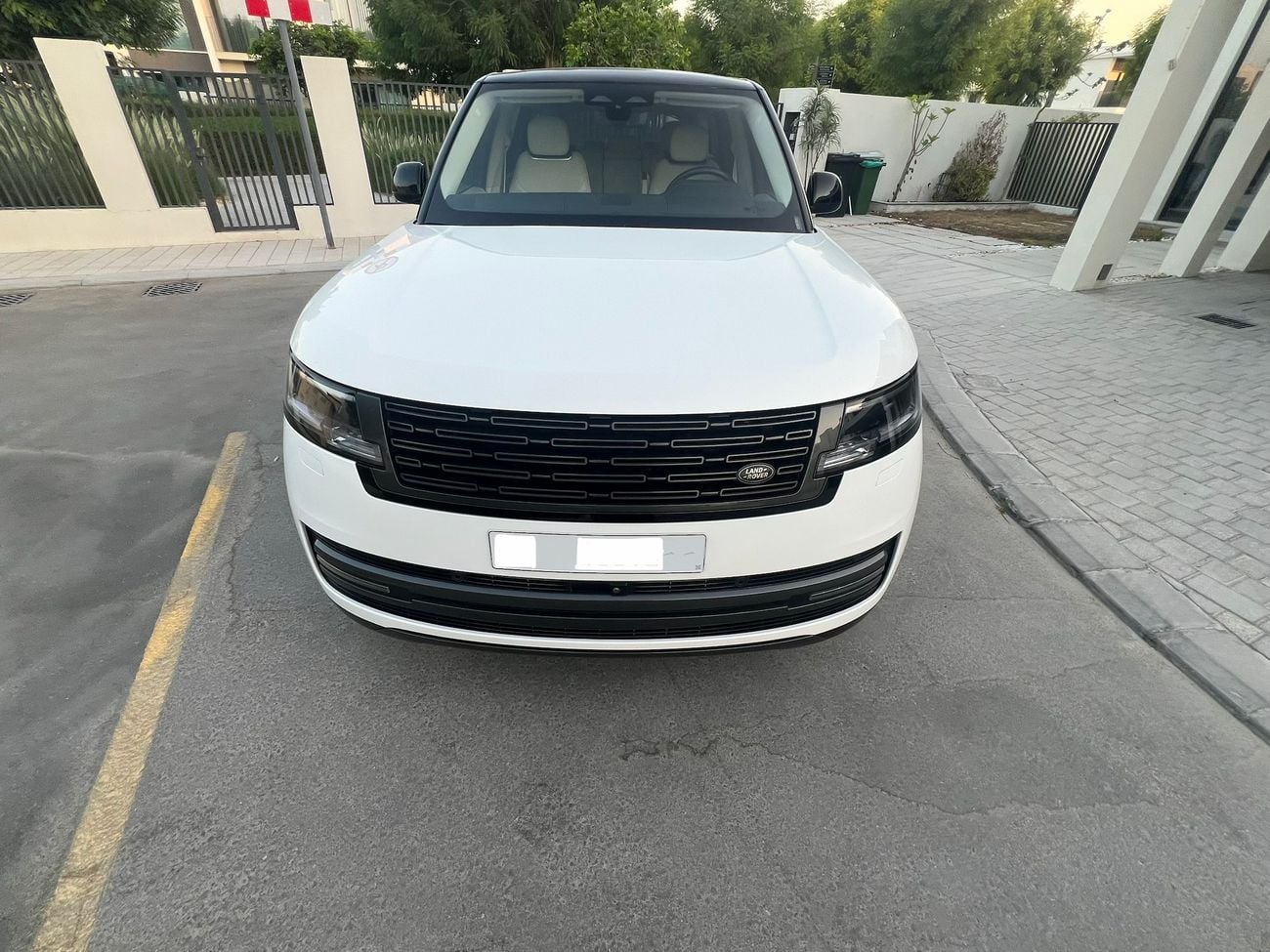 Land Rover Range Rover P400 SE LWB
