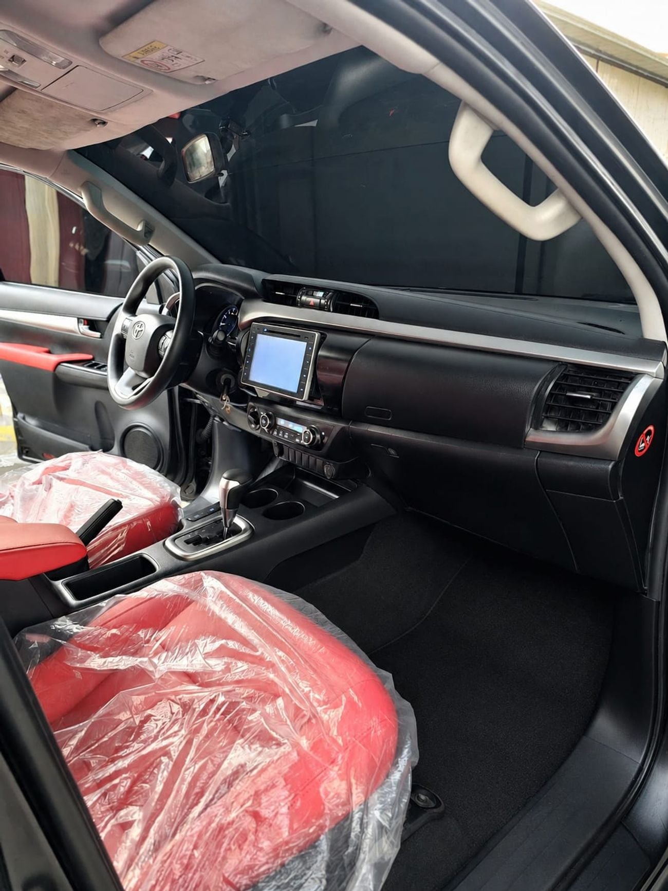 Toyota Hilux 2016model upgrade 2024Model adventure 2.7L petrol Engine Colour Black Transmission Automatic Interio