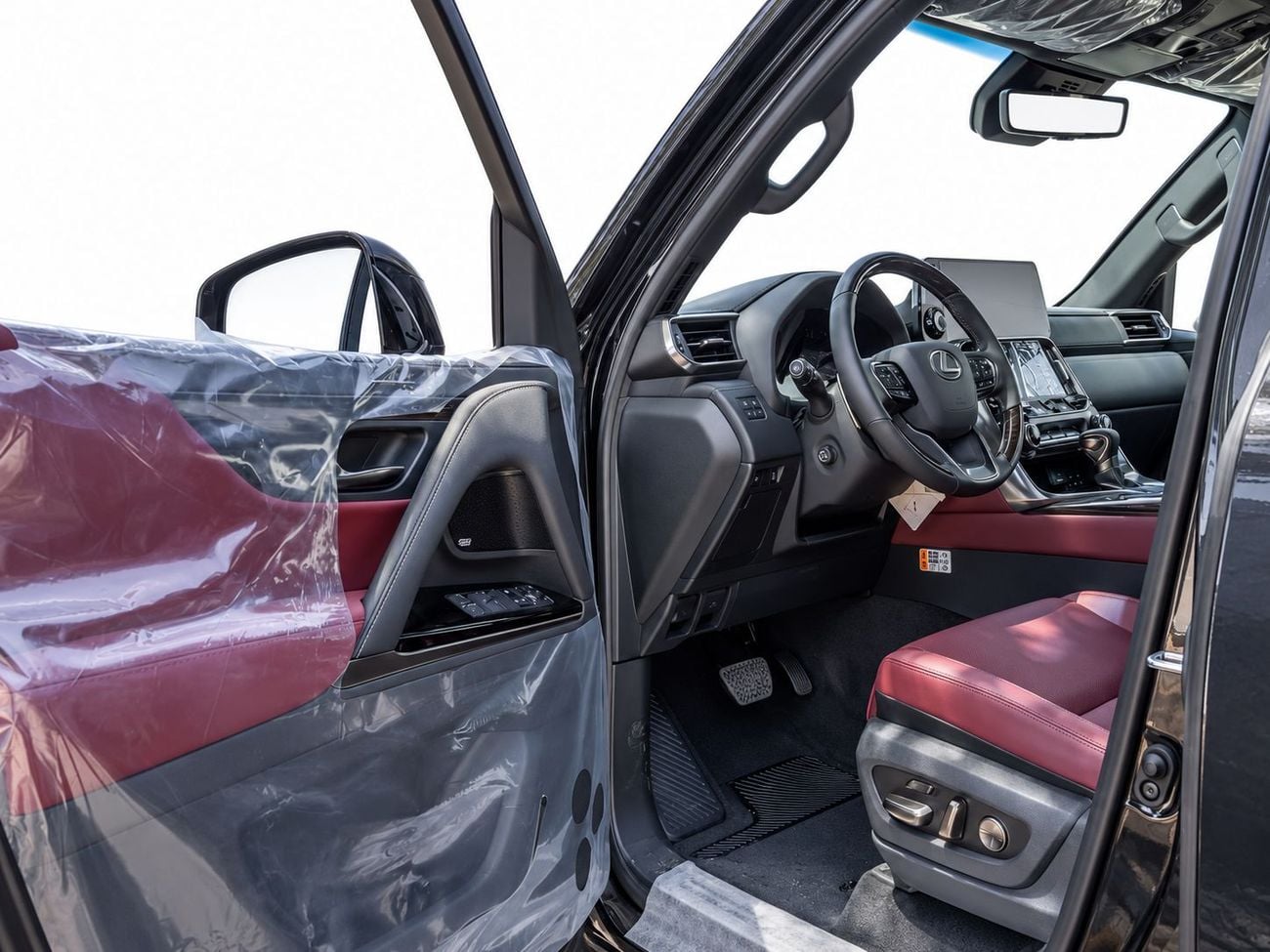 لكزس LX 700h ECTAV0007 - لكزس LX700h VIP موديل 2026 - محرك 3.5 لتر هجين أوتوماتيكي - رمادي مع بيج