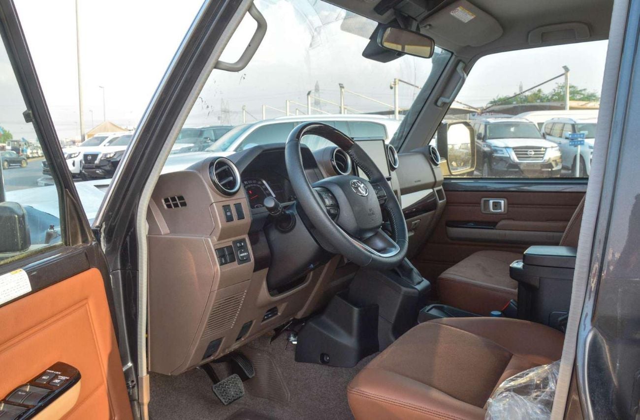 تويوتا لاند كروزر 70 LC76 LX 2.8L 4WD SUV 2026
