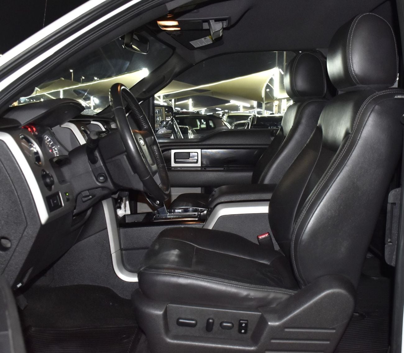 Ford F-150 FX4 SUPER CAB BLACK ALY EXCELLENT DEAL for our Ford F150 FX4 ( 2012 Model ) in White Color GCC Specs