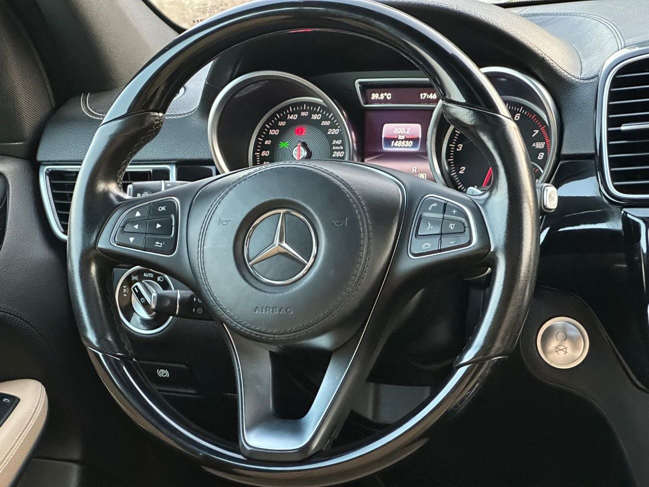 مرسيدس بنز GLS 500 ستاندارد