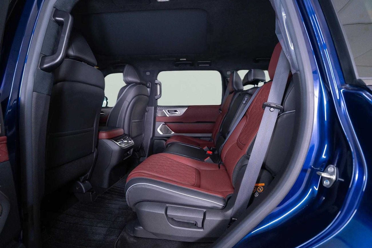 Infiniti QX80 AUTOGRAPH CAPTAIN CHAIRS 3.5