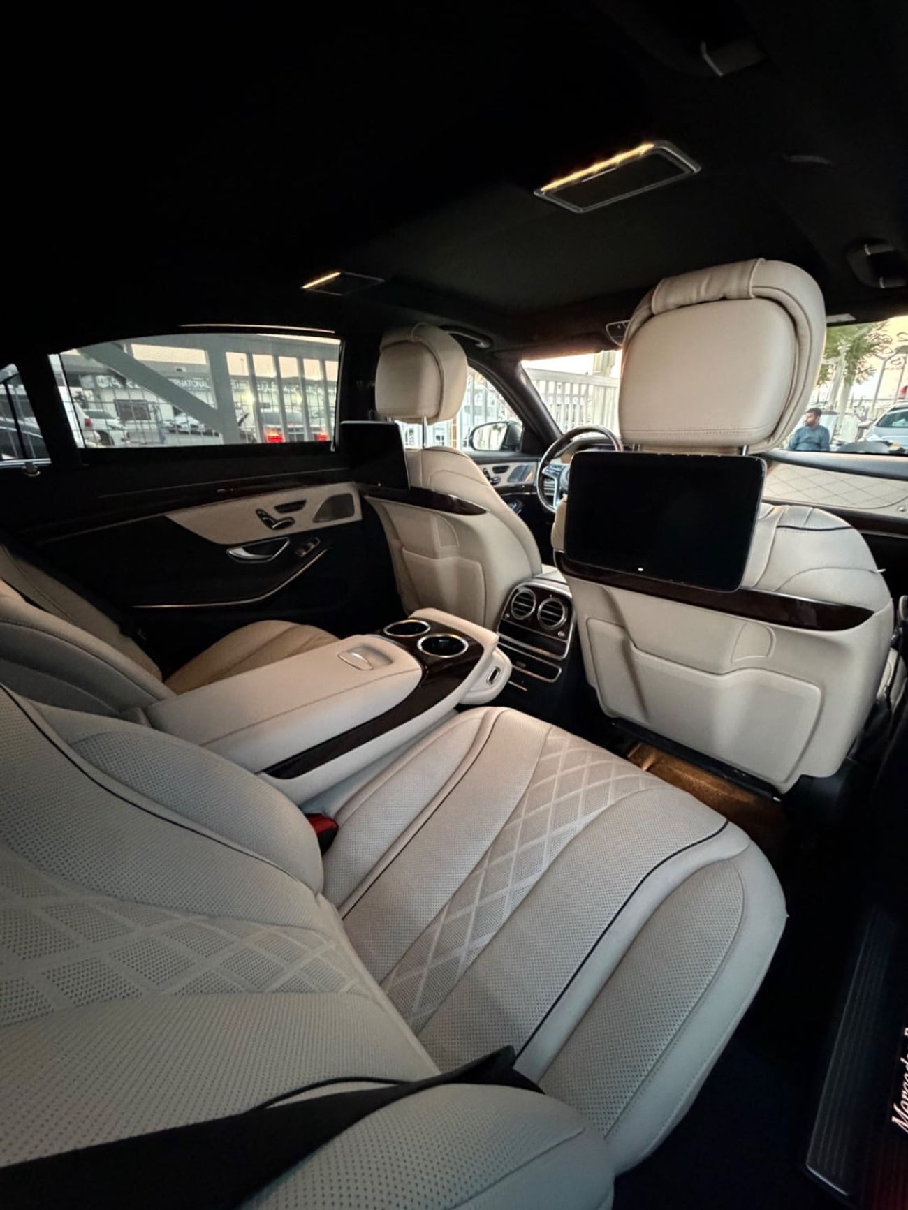 Mercedes Benz S600 LWB V12