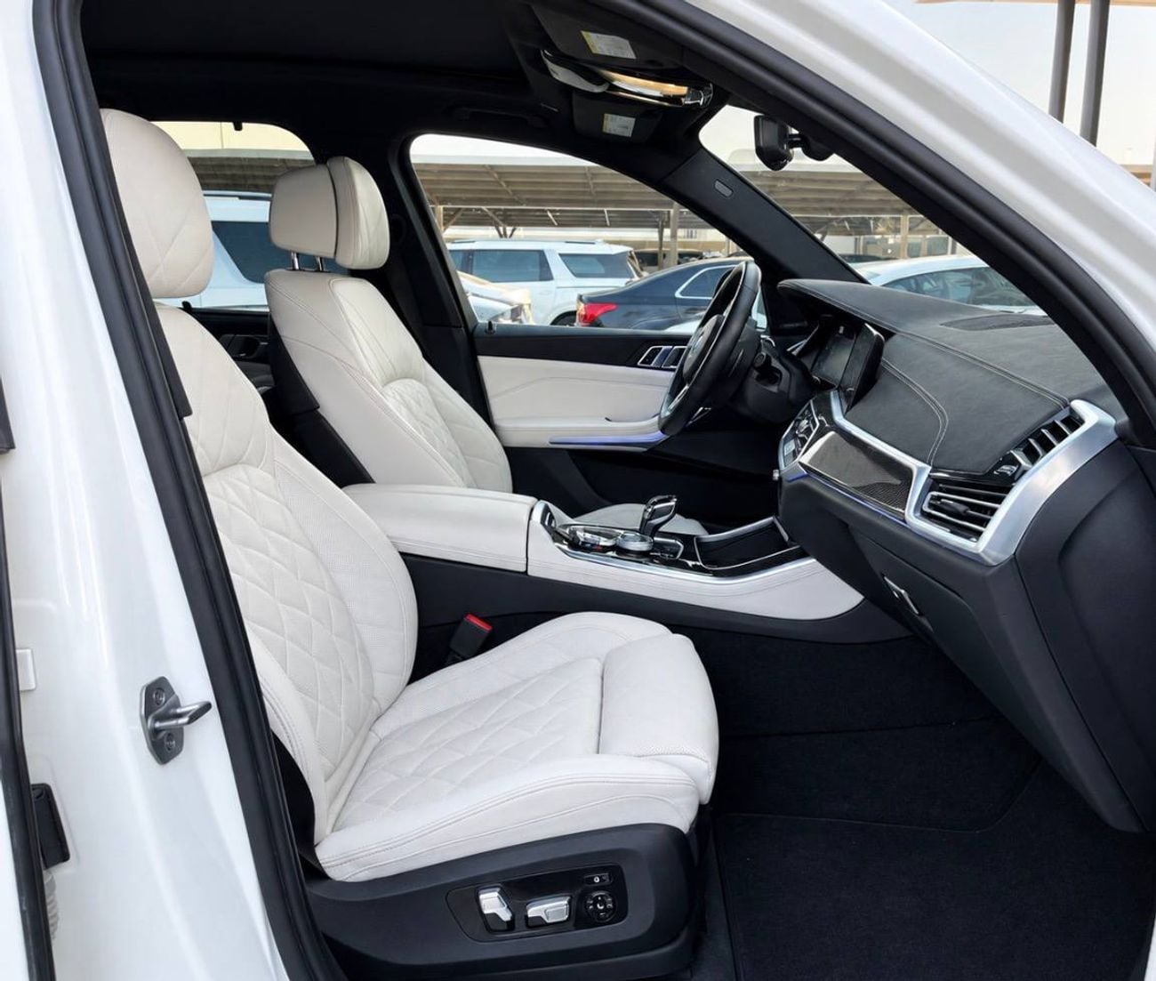 بي أم دبليو X5 XDRIVE M50I بي إم دبليو X5 M50I المواصفات الأمريكية
