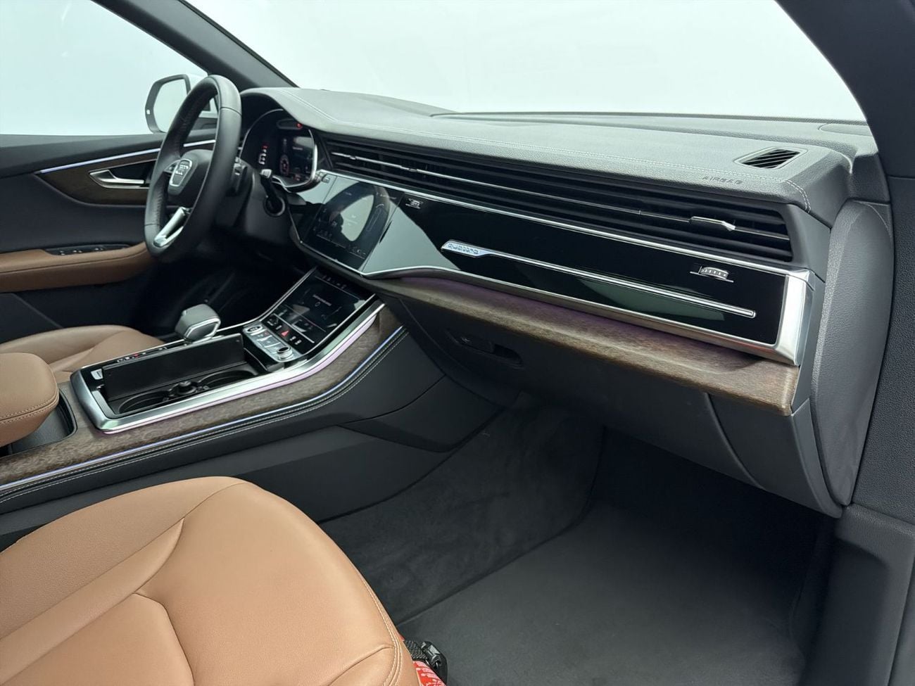 أودي Q8 55 TFSI quattro 340hp (Ref# 21253)