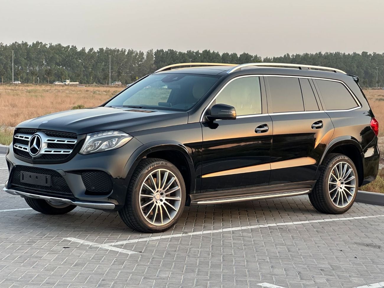 مرسيدس بنز GLS 500 ستاندارد