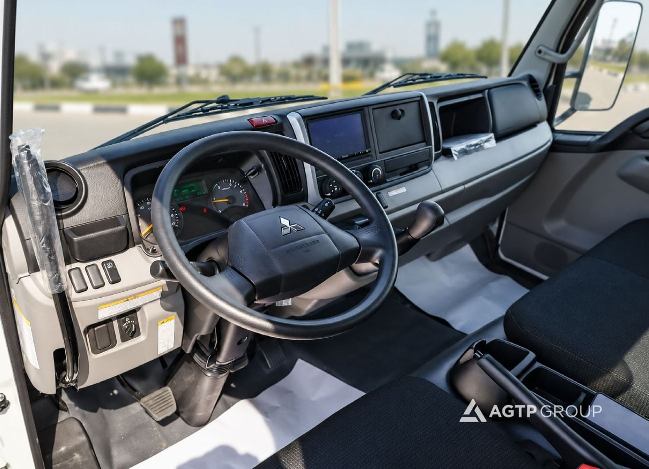 Mitsubishi Canter STANDARD 3.0L Diesel | Manual | TIPPER TRUCK | Single Cab | Hydraulic Tipper | White | GCC Specs | Basic Opti