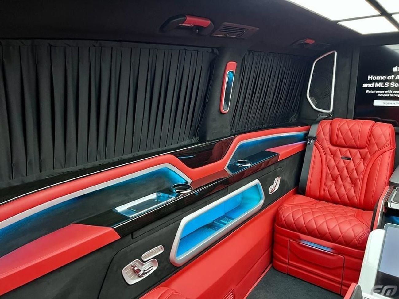 Mercedes Benz V 250 AVANTGARDE/E VIP BUSINESS VAN – FULL LUXURY OPTION | BRAND NEW | GCC | 2023 ORIGINAL BRABUS BODY KIT WITH CERTIF