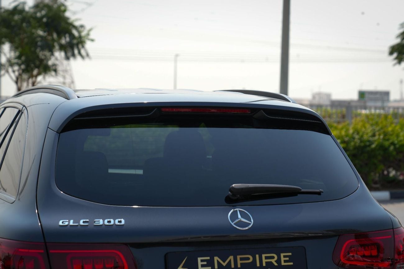 مرسيدس بنز GLC 300 AMG 2.0L