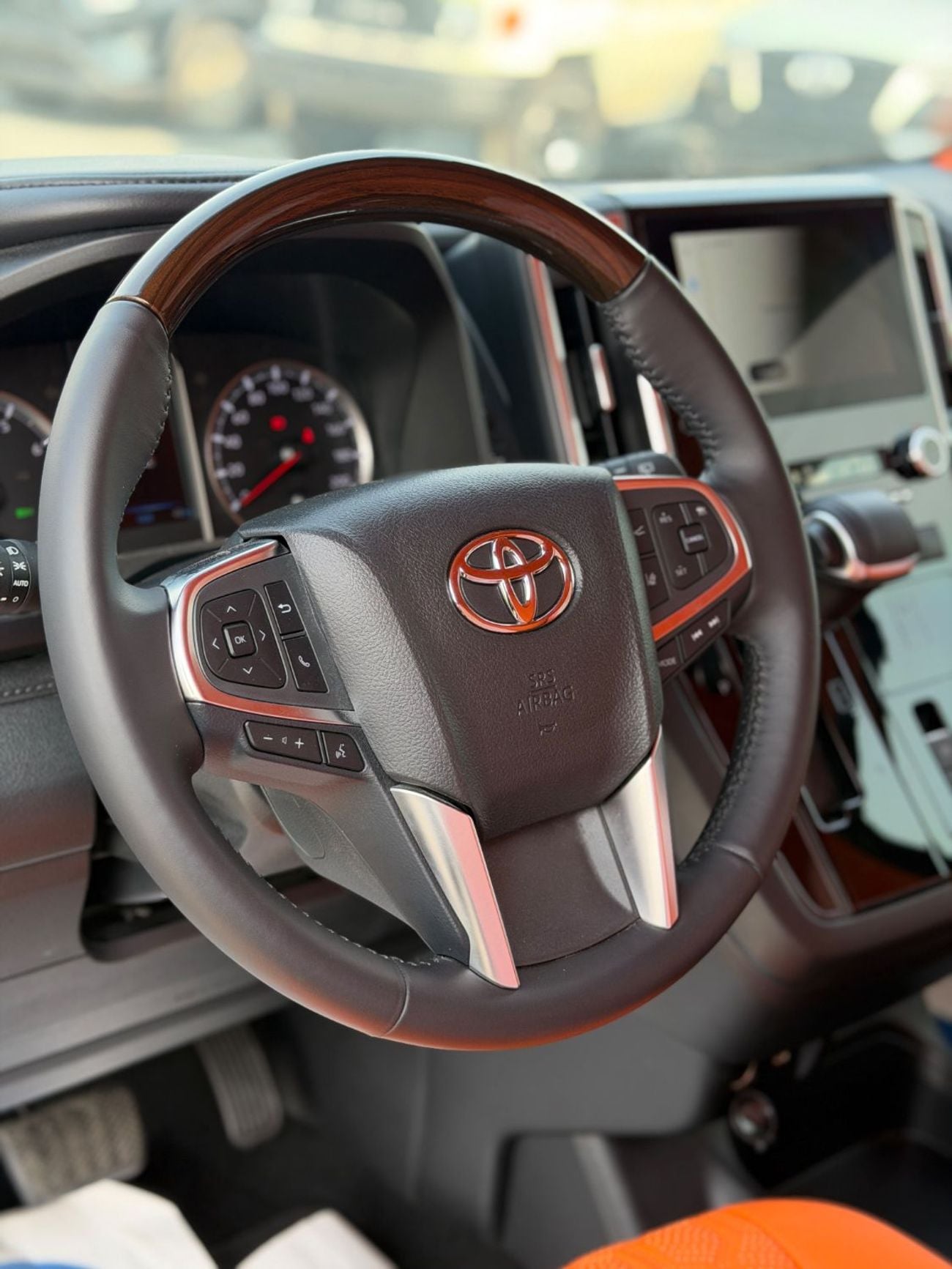 Toyota Granvia PREMIUM PETROL FULL OPTION WITH VIP EDITION